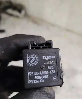 Alfa Romeo 159 Glow plug pre-heat relay 60698861