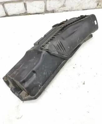 BMW 7 E65 E66 Air filter box cover 7793203