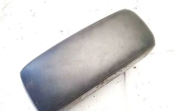 Toyota Avensis T250 Armrest 