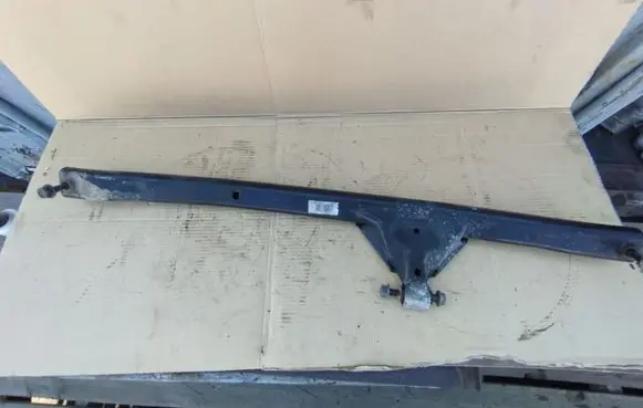 Volvo XC90 Engine mounting bracket 30723982