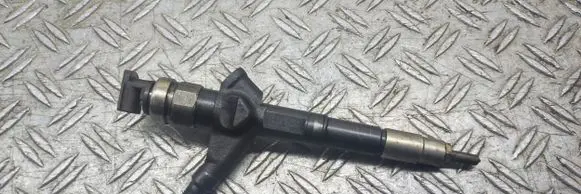 Nissan X-Trail T30 Fuel injector 16600ES60A