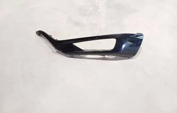 Volvo XC90 Front bumper splitter molding 31383800
