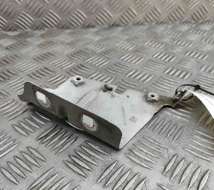 Opel Movano B Fender mounting bracket 641C20003R