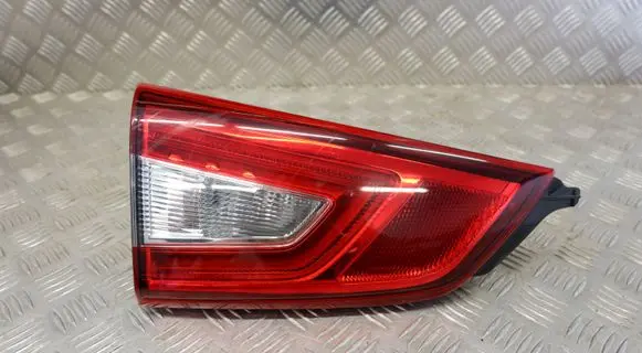 Nissan Qashqai Tailgate rear/tail lights 265554EA5C 265554EA5E