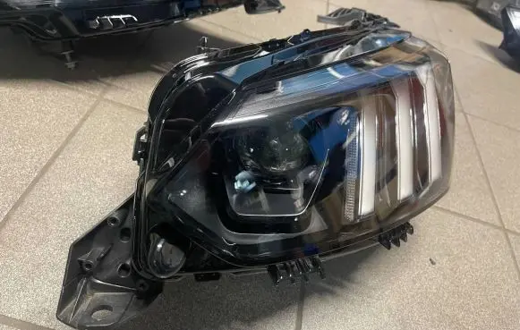 Peugeot 208 Headlight/headlamp 9823194180