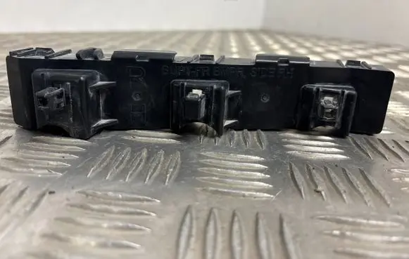 Renault Koleos I Front bumper mounting bracket