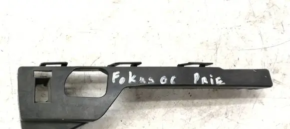 Ford Focus Front bumper mounting bracket 4M5117E856AC
