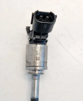 Renault Captur Fuel injector H8201438013