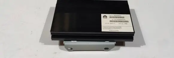Dodge Durango Sound amplifier 68303980AA TE1AA340805479