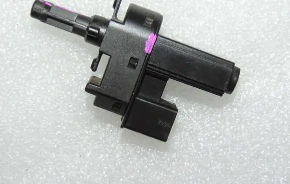 Clutch pedal sensor