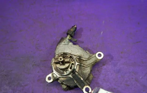Toyota Avensis T250 Vacuum pump VAPEC19S