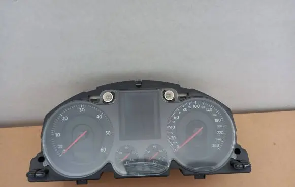 Volkswagen PASSAT B6 Speedometer (instrument cluster) 3C0920870L A2C53114721