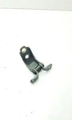 Honda CR-V Front door upper hinge