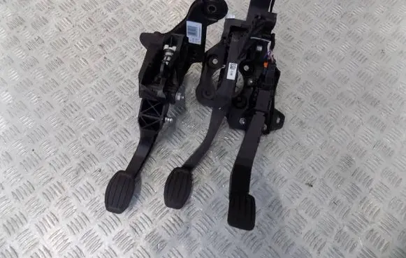 Citroen C4 III e-C4 Pedal assembly 
