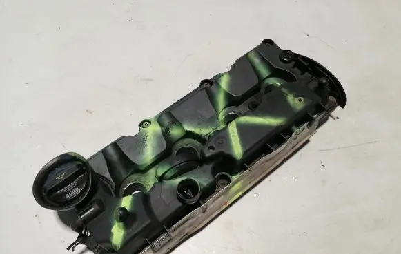 Volkswagen PASSAT B8 Rocker cam cover 03L103469S
