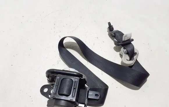 Nissan Pulsar Front seatbelt 627756100C