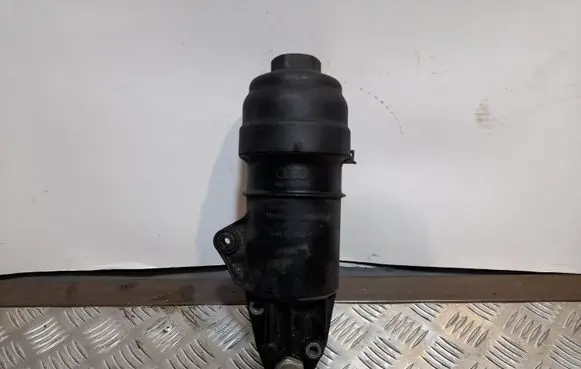 Audi Q5 SQ5 Oil filter mounting bracket 06E115405C