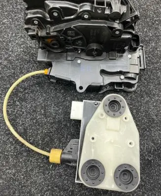 BMW X5 F15 Rear door soft close latching motor 7281957