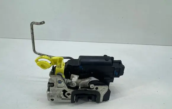 Dacia Duster Rear door lock