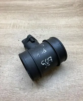 Opel Omega B2 Mass air flow meter 0281002180