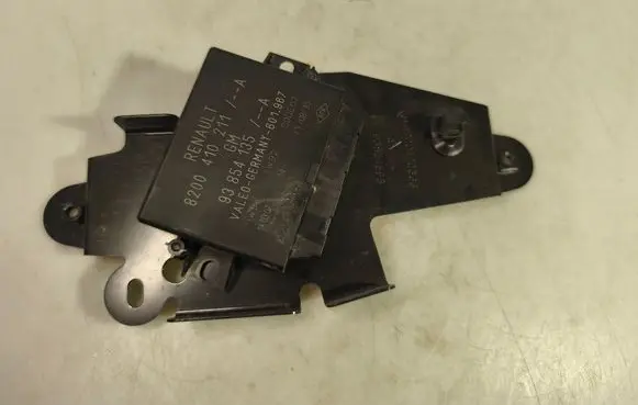 Opel Vivaro Parking PDC control unit/module 8200410211 93854135 601967