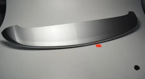 Tailgate/trunk spoiler