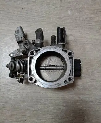 BMW 3 E36 Throttle body valve 