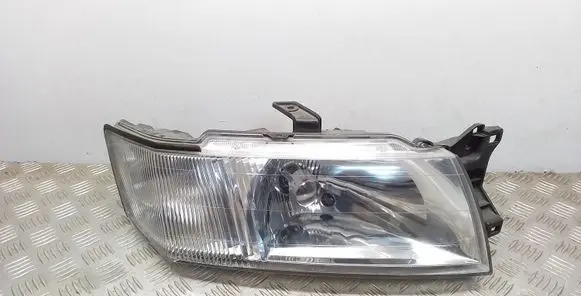 Mitsubishi Space Wagon Headlight/headlamp 10087265