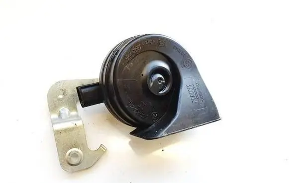 BMW i4 Horn signal E3007042 002408