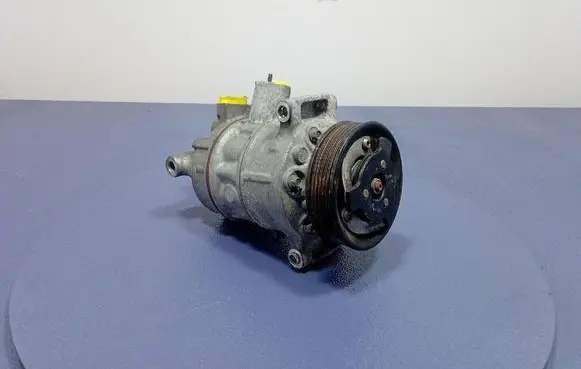 Seat Ibiza IV (6J,6P) Air conditioning (A/C) compressor (pump) 5K0820803C