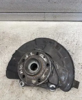 Volvo V70 Front wheel hub