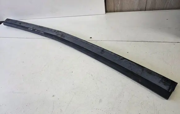 Renault Arkana Engine compartment rubber 220304