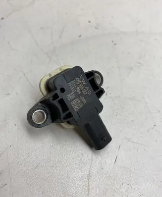 Volkswagen Polo V 6R Airbag deployment crash/impact sensor 4H0955557