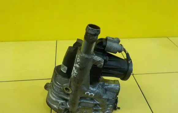 Jaguar XF X250 EGR thermostat 701881040