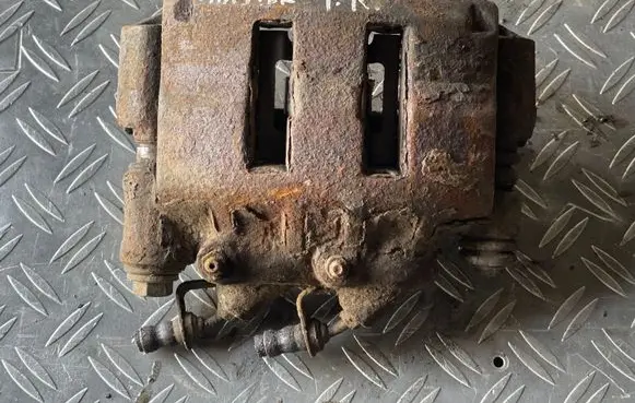 Renault Master II Front brake caliper