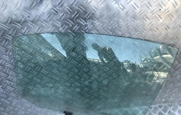 Nissan Primera Rear door window glass