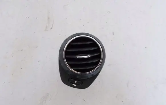 Alfa Romeo 147 Dash center air vent grill 