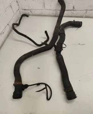 Volkswagen PASSAT B5.5 Engine coolant pipe/hose 3B0122291J PA66GF30