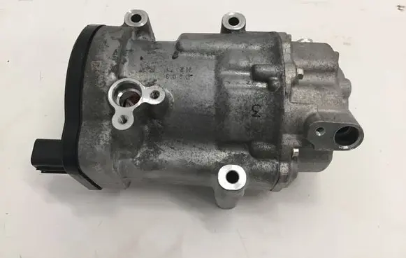 Lexus UX Air conditioning (A/C) compressor (pump) 0424001991