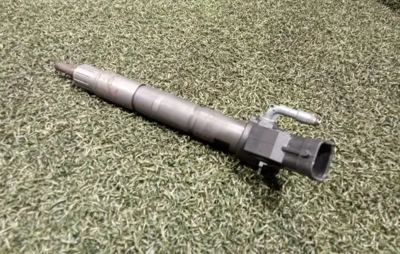Land Rover Defender Fuel injector K6D39K546AB K6D39K546