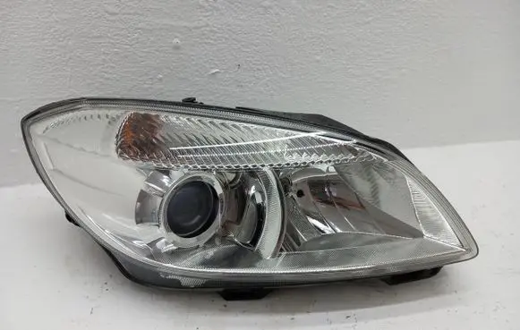 Skoda Fabia Mk2 (5J) Headlight/headlamp