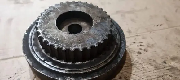 Volvo V70 Fuel pump gear (pulley) 