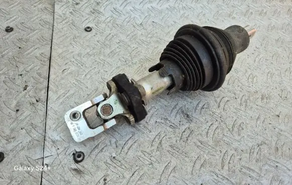 Mercedes-Benz E A207 Steering column universal joint 204460191