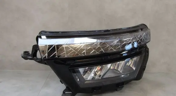 Skoda Kamiq Headlight/headlamp 658941015 175PL10516 58941015