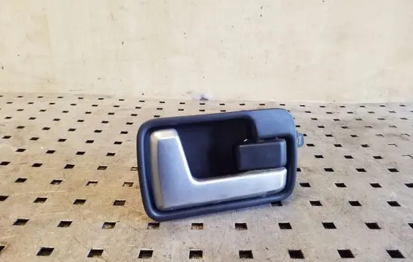 Land Rover Discovery 3 - LR3 Front door interior handle FVC500125 FVC500145