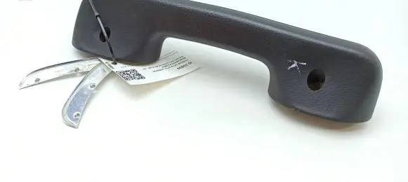 Mercedes-Benz COMPAKT W115 Front door interior handle trim 