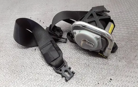Opel Insignia A Front seatbelt 12848367