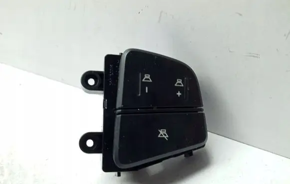 Hyundai i10 Steering wheel buttons/switches HENCAR9560916075