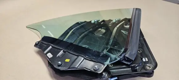 Mercedes-Benz SL R230 Rear side window A2306700203 2306700203 E000184
