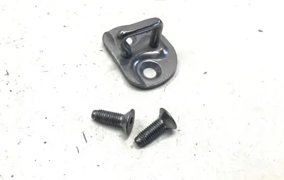 Volvo XC40 Front door lock loop/hook striker 32353195